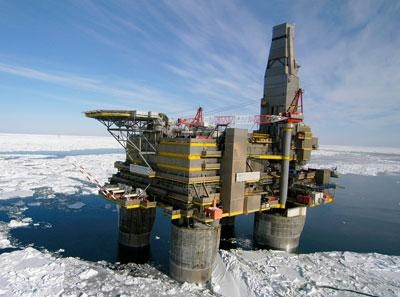 Нефтедобывающая платформа в России