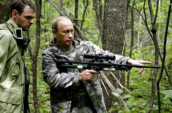 1.16 Путин с ружьйом